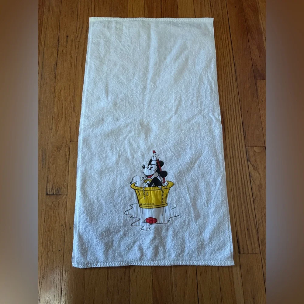 Vintage Walt Disney USA Mickey Mouse Bathtub Time Hand Towel Bathroom Decor